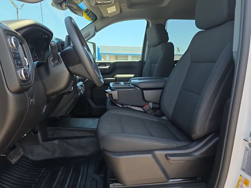 Used 2024 GMC Sierra 2500 Pro w/ Convenience Package AWD/4WD image 10