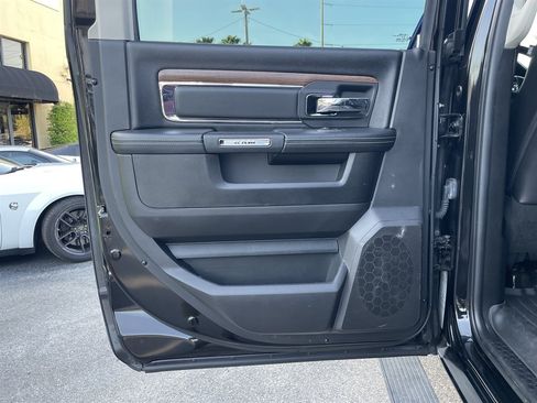 Used 2018 RAM 3500 Laramie w/ Convenience Group AWD/4WD image 50