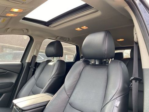 Used 2023 MAZDA CX-9 Touring image 2
