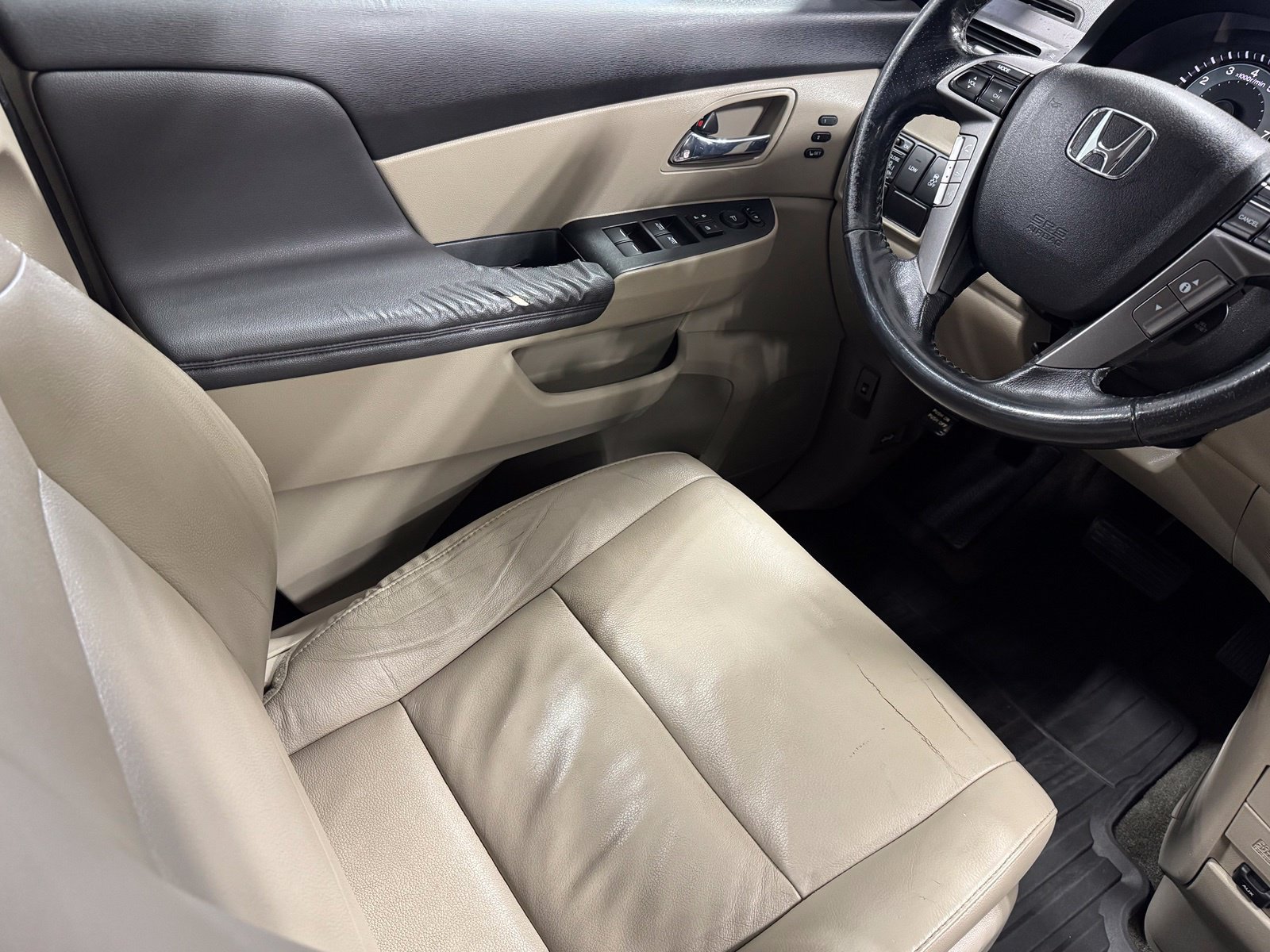Used 2014 Honda Odyssey Touring image 39