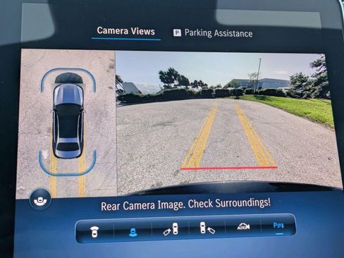 Used 2025 Mercedes-Benz C 300 Sedan image 13