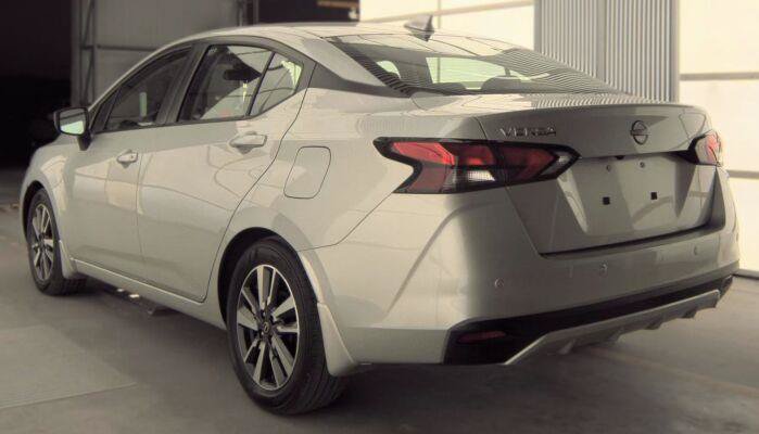 Used 2025 Nissan Versa SV FWD image 3