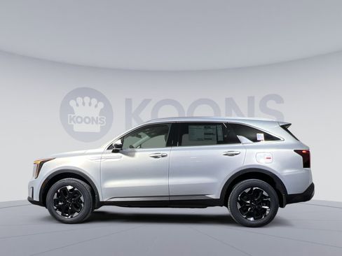 New 2026 Kia Sorento S image 2