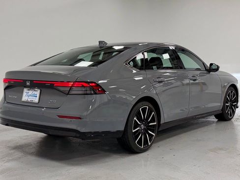 Used 2024 Honda Accord Touring image 5