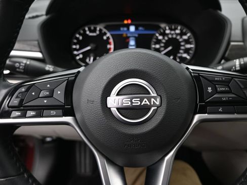 Used 2023 Nissan Altima 2.5 SL AWD/4WD image 12