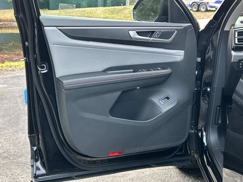 New 2026 Volkswagen Atlas Peak Edition image 18