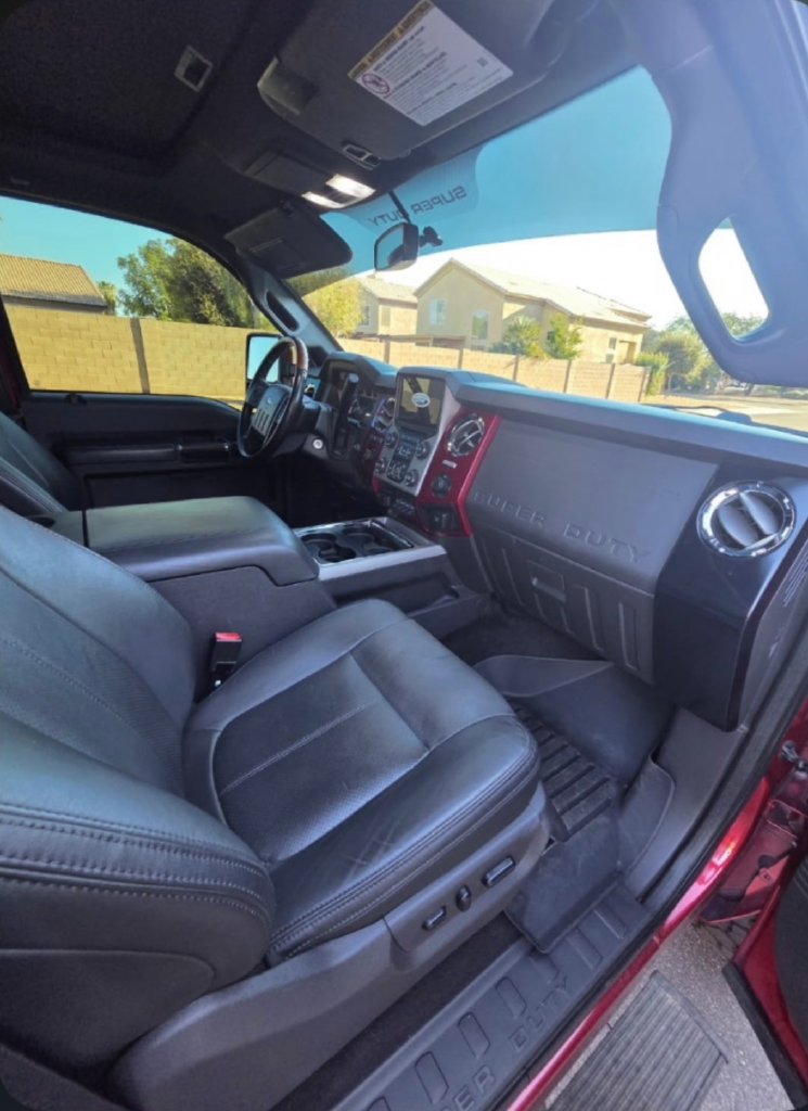 Used 2015 Ford F250 Platinum w/ FX4 Off-Road Package AWD/4WD image 9