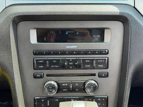 Used 2010 Ford Mustang Premium RWD image 3