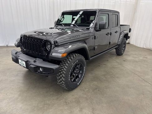 Used 2025 Jeep Gladiator Willys image 3