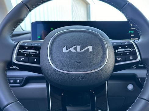 New 2026 Kia Carnival EX FWD image 25