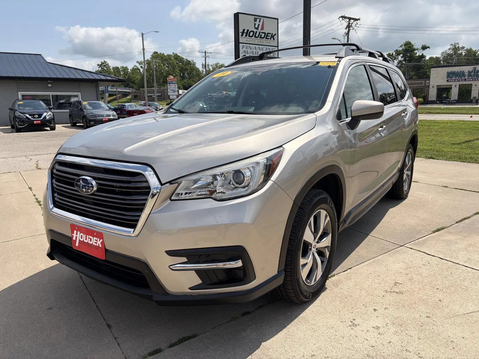 Used 2019 Subaru Ascent Premium AWD/4WD image 3