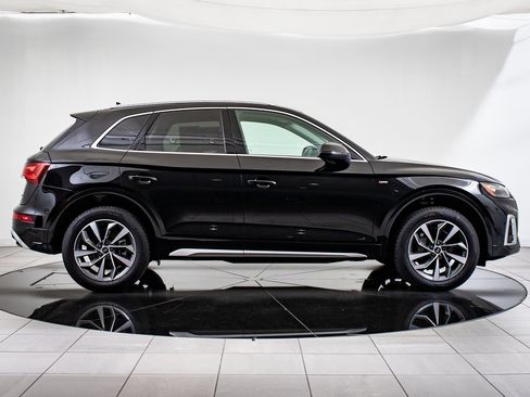 Used 2024 Audi Q5 2.0T Premium w/ Convenience Package image 11