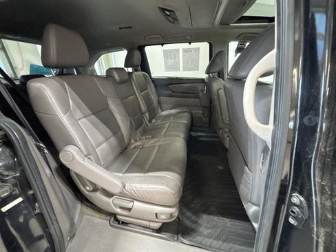 Used 2016 Honda Odyssey Touring Elite image 20