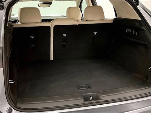 Used 2022 Buick Envision Essence w/ Safety Package image 37