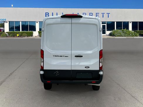 New 2026 Ford Transit 250 148 Medium Roof w/ Load Area Protection Package RWD image 5