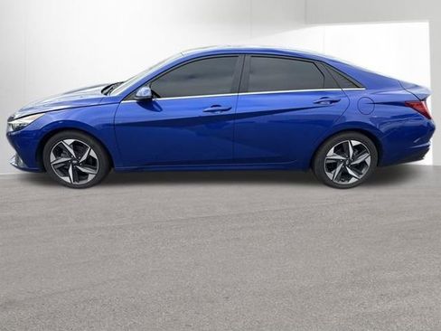 Used 2023 Hyundai Elantra Limited image 2