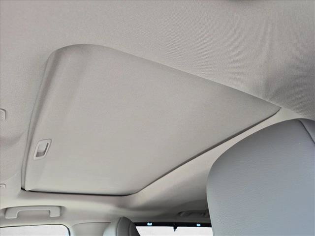 Used 2023 Toyota Highlander XLE FWD image 13