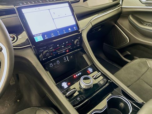 Used 2022 Jeep Grand Cherokee Trailhawk image 26