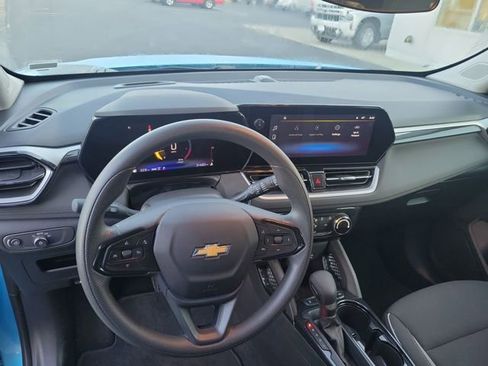 Used 2025 Chevrolet TrailBlazer LT image 15