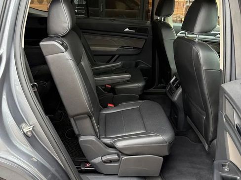 Used 2021 Volkswagen Atlas SE w/ Panoramic Sunroof Package image 23