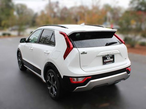New 2025 Kia Niro EX image 10