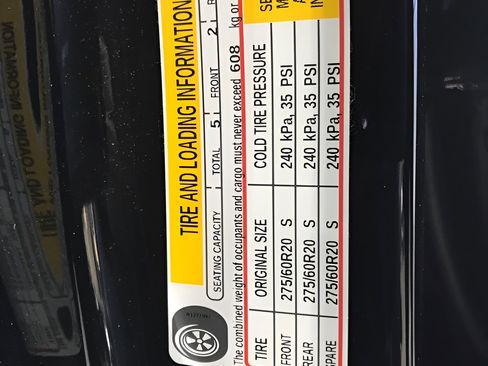 Certified 2024 GMC Canyon Denali image 26