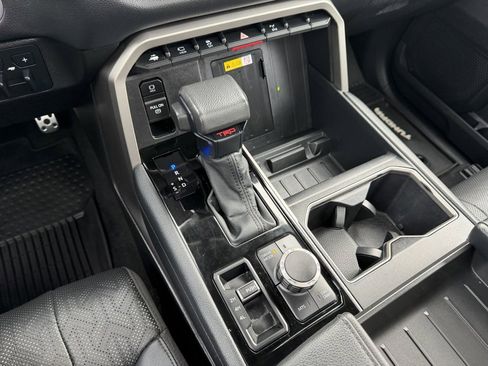 Used 2022 Toyota Tundra Limited image 24