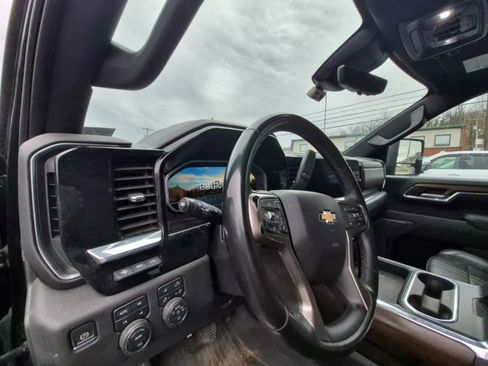 Used 2024 Chevrolet Silverado 3500 High Country w/ High Country Premium Package image 10