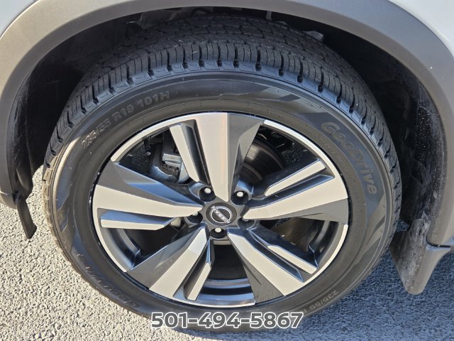 Used 2024 Nissan Rogue SL FWD image 16