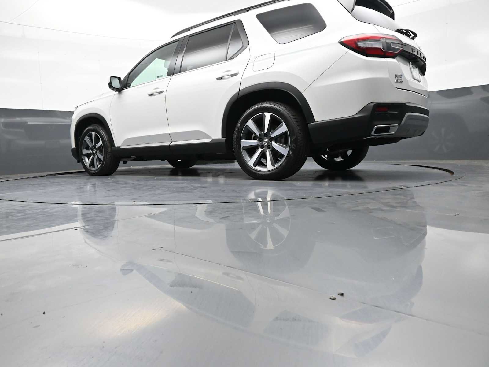 Certified 2023 Honda Pilot Elite image 34