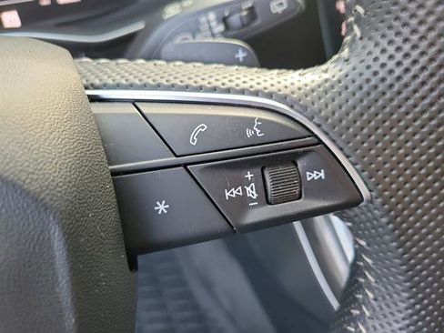 Used 2020 Audi SQ7 Premium Plus w/ Driver Assistance Package image 46