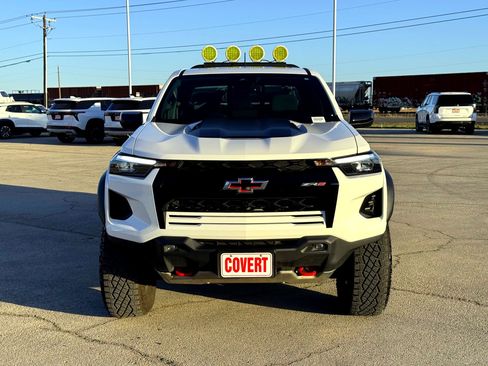 Used 2024 Chevrolet Colorado ZR2 image 3