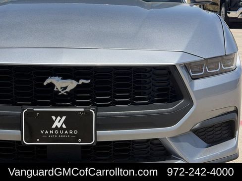 Used 2024 Ford Mustang Coupe RWD image 4