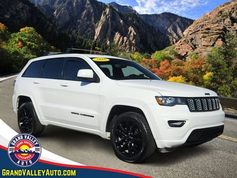 Used 2019 Jeep Grand Cherokee Altitude AWD/4WD image 1