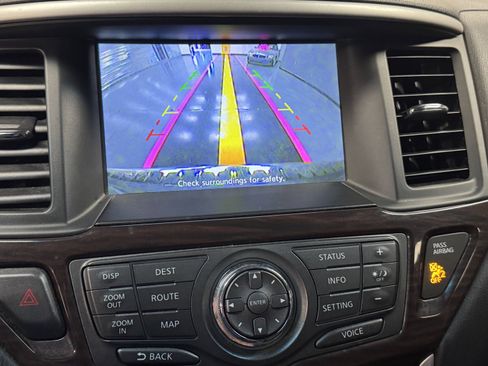 Used 2014 Nissan Pathfinder SL w/ SL Tech Package image 11