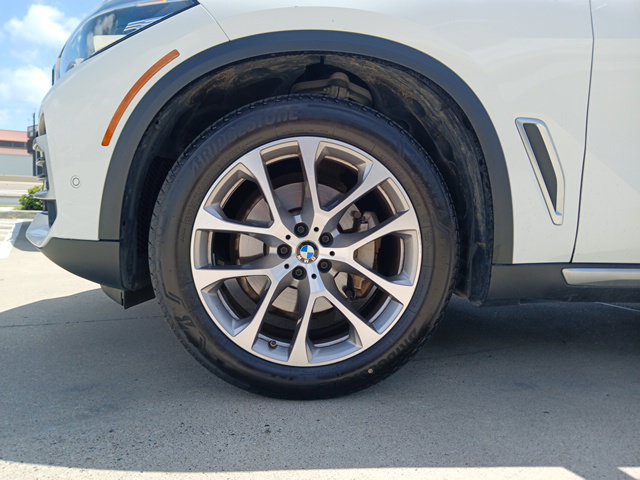 Used 2022 BMW X5 sDrive40i w/ Luxury Seating Package RWD image 5