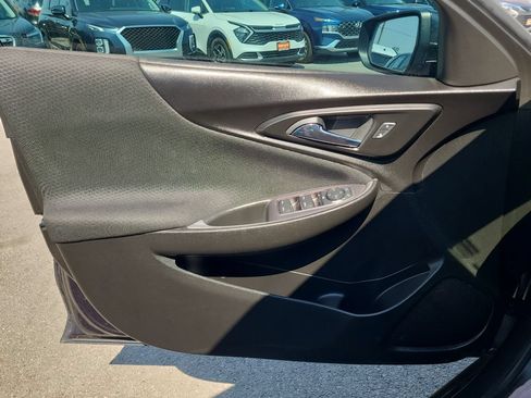 Used 2023 Chevrolet Malibu RS w/ LPO, Floor Liner Package FWD image 18