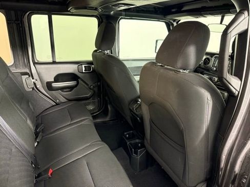Used 2018 Jeep Wrangler Unlimited Sport AWD/4WD image 20