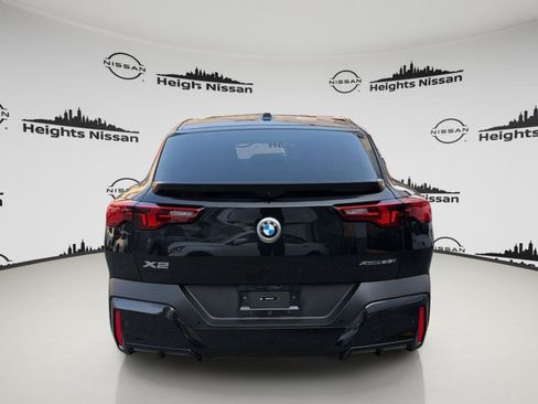 Used 2026 BMW X2 xDrive28i w/ Convenience Package AWD/4WD image 4