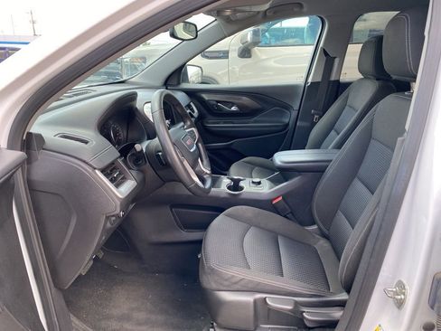 Used 2024 GMC Terrain SLE image 7