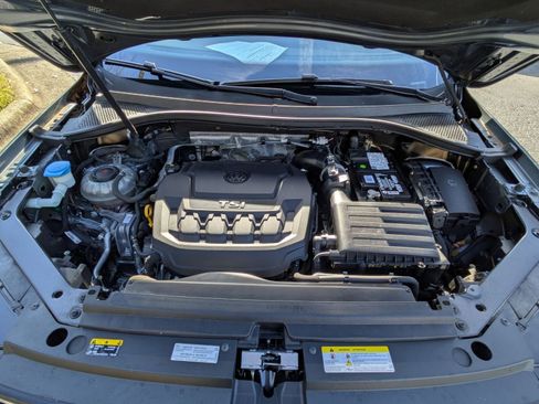 Used 2021 Volkswagen Tiguan SE image 28