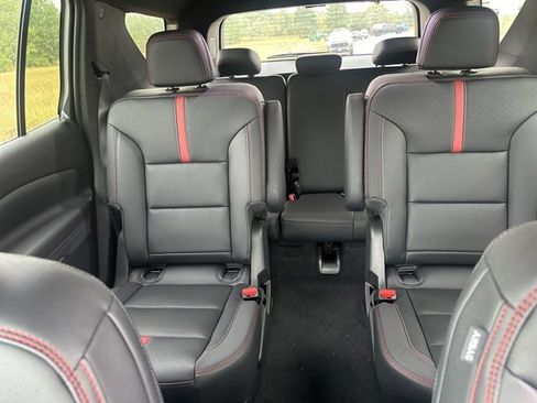New 2026 Chevrolet Traverse RS w/ LPO, Floor Liner Package image 32