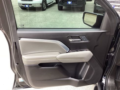 Used 2024 Chevrolet Colorado ZR2 w/ ZR2 Convenience Package III image 22