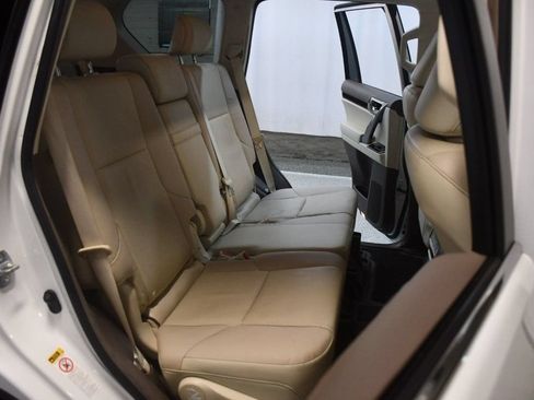 Used 2018 Lexus GX 460 Premium w/ Premium Package AWD/4WD image 38