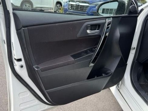 Used 2018 Toyota Corolla iM w/ Carpet Mat Package (TMS) FWD image 17
