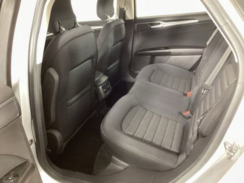 Used 2014 Ford Fusion SE FWD image 30