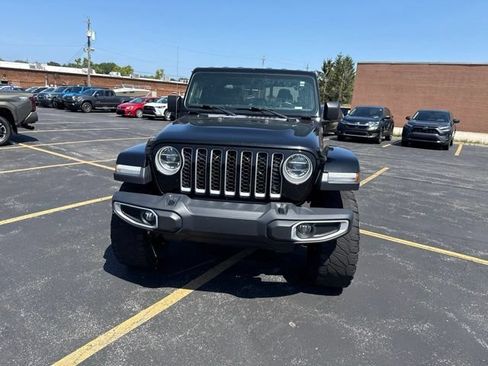 Used 2020 Jeep Gladiator Overland AWD/4WD image 3