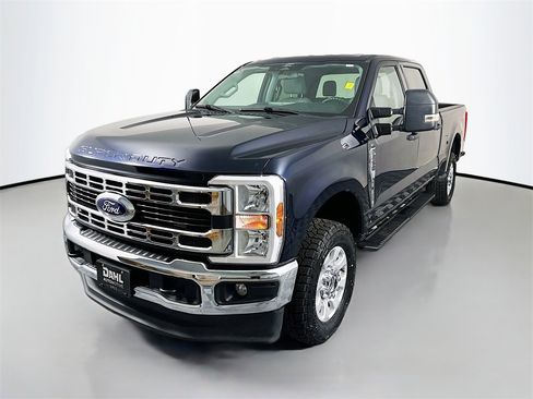 Used 2024 Ford F250 XLT image 3