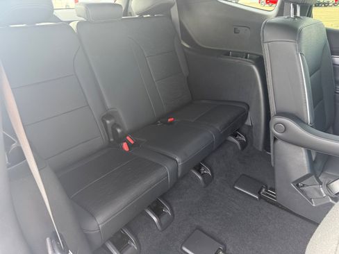 Used 2025 Buick Enclave Sport Touring w/ Power Package image 29