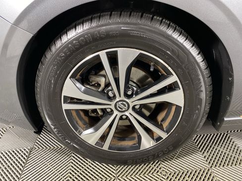 Used 2023 Nissan Sentra SV image 11